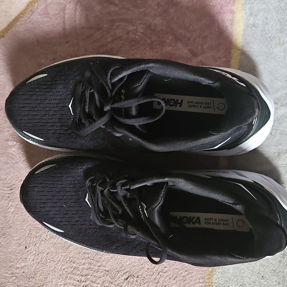 Hoka One One Clifton 9.5 B Black White Athletic Running Sneakers - Picture 5 of 10